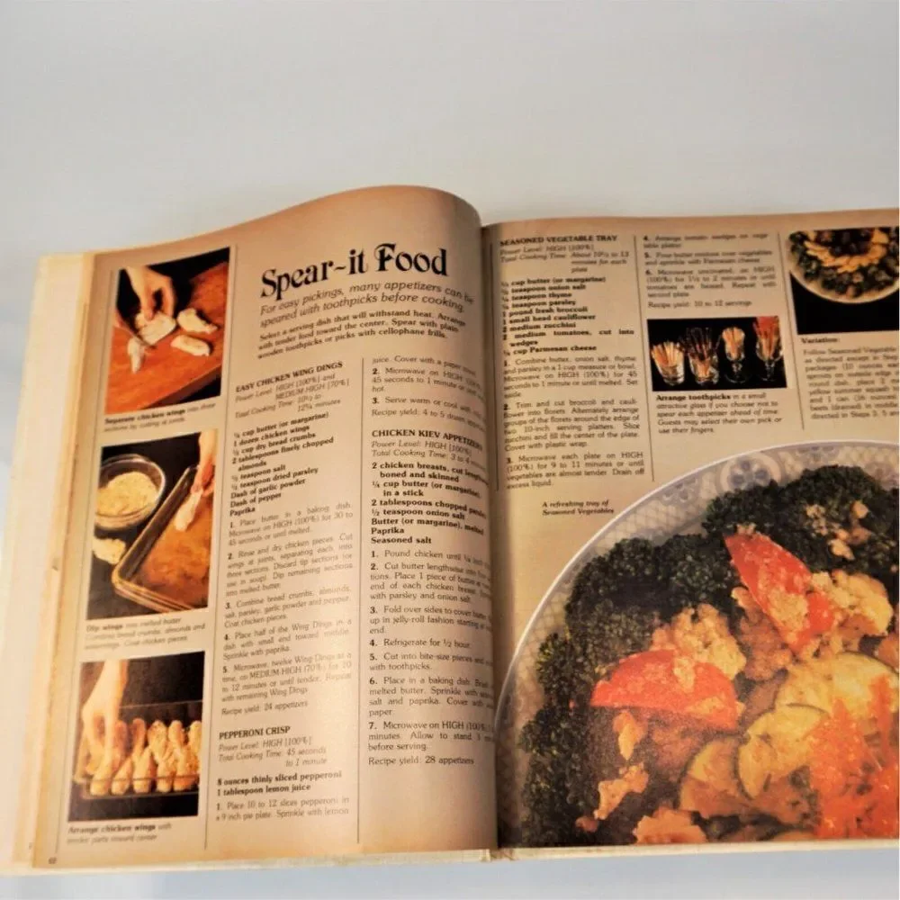 A Guide to Microwave Cooking 1981 Hardcover 400 Tested Microwave Recipes